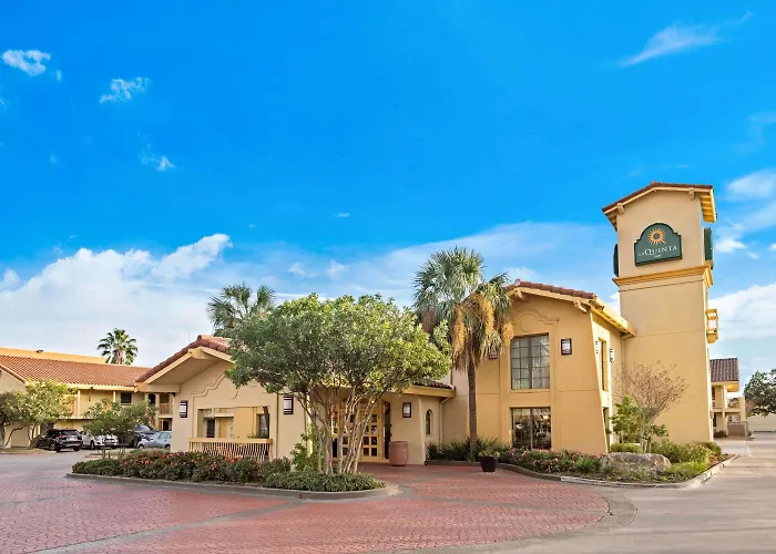 La Quinta Inn By Wyndham San Antonio Market Square